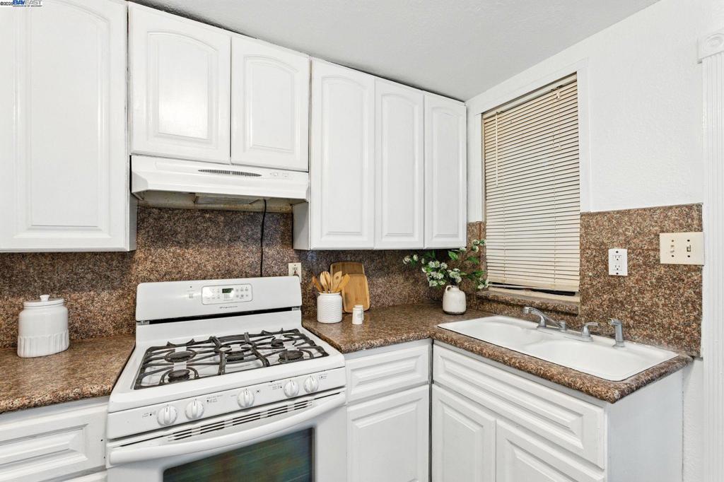 CENTRAL ALAMEDA - Residential Income