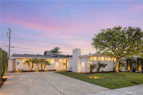 Photo of 724 N Vine St, Anaheim, CA 92805 (MLS # LG26035251)