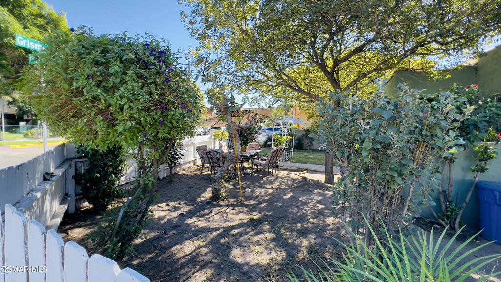 1923 Grismer Avenue