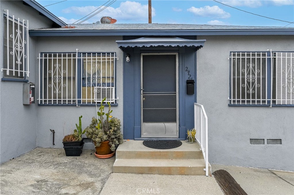 2721 S Fremont