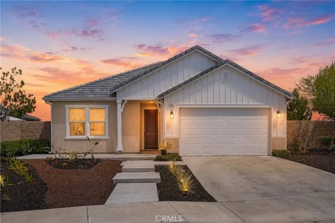 Photo of 29050 Golden Sunset Cir, Winchester, CA 92596 (MLS # SW26163182)