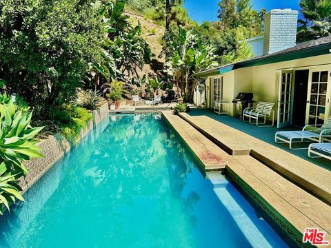 Photo of 6433 Tahoe Drive, Los Angeles, CA 90068 (MLS # 23309441)