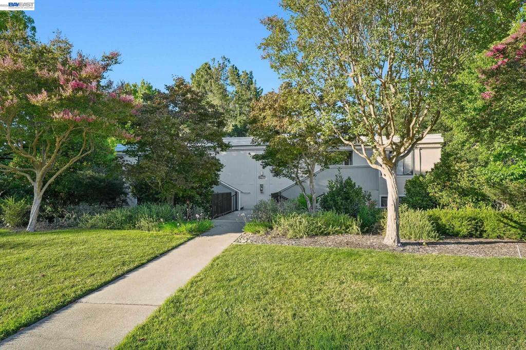 2749 Pine Knoll Drive #2