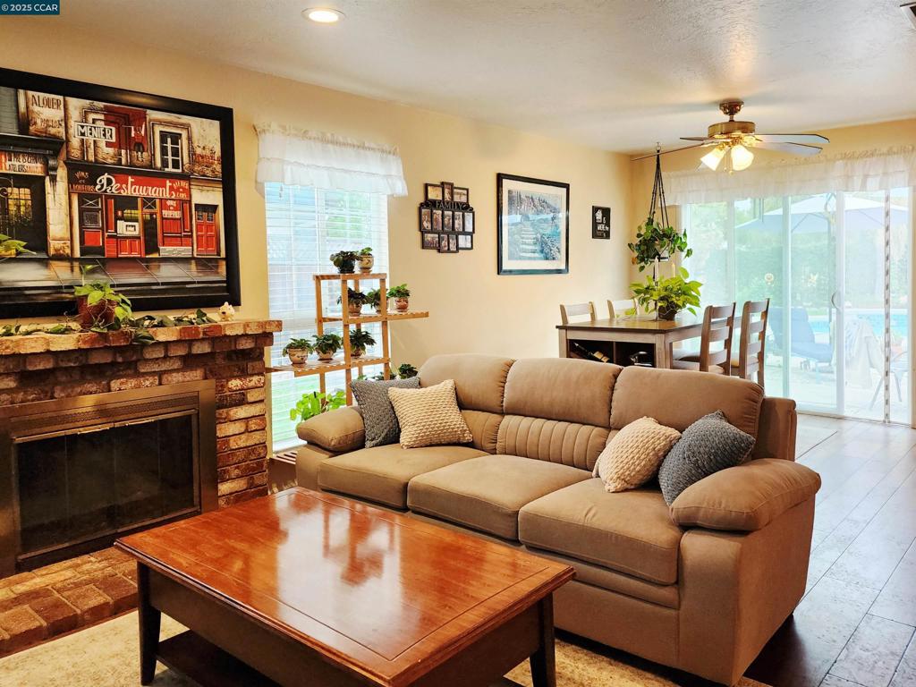 VALLEY TRAILS - Residential