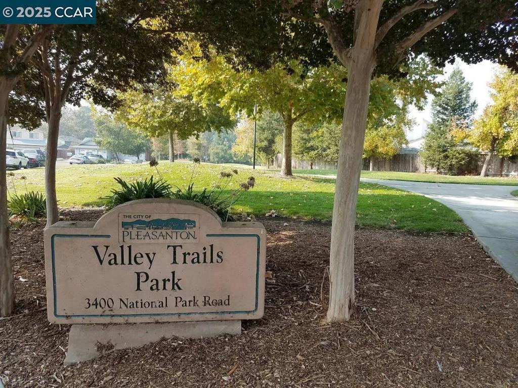 VALLEY TRAILS - Residential