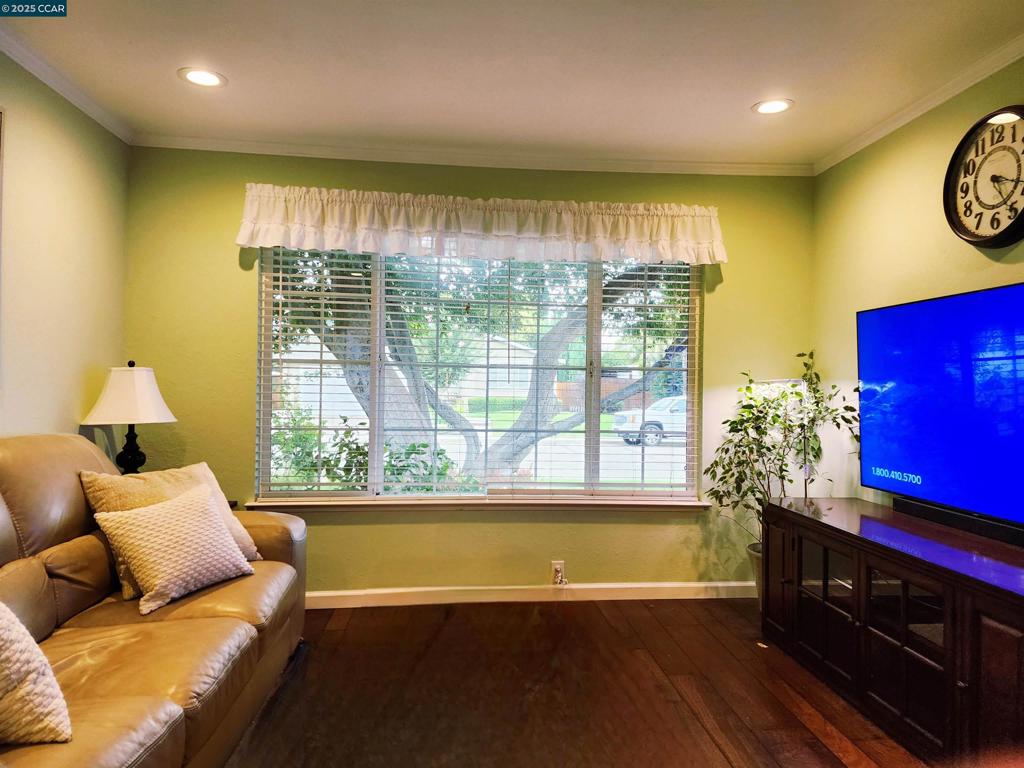 VALLEY TRAILS - Residential
