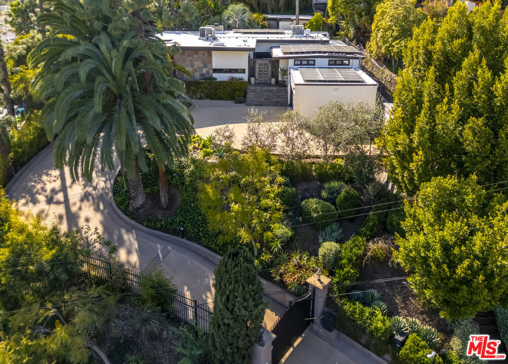 1927 N Normandie Avenue