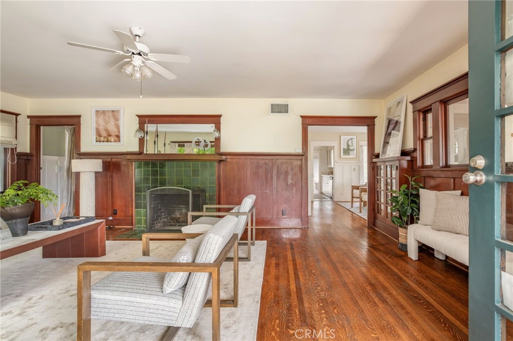 3746 Ocean View Avenue