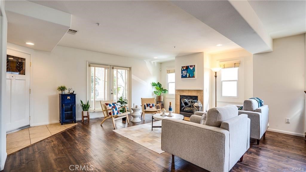 1707 N Fair Oaks Avenue 109