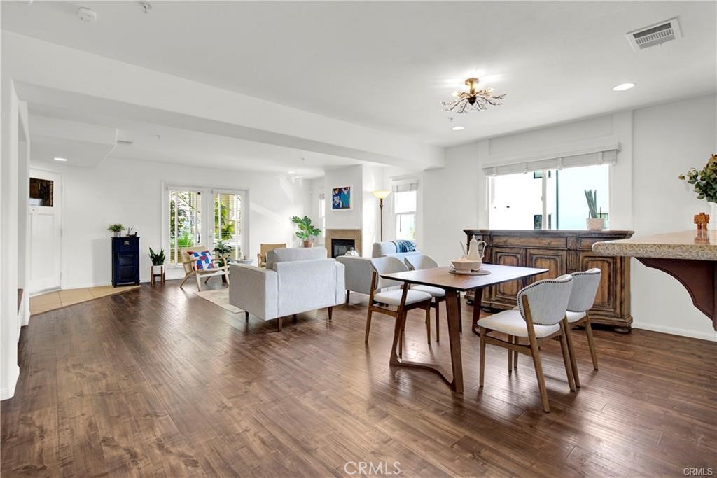 1707 N Fair Oaks Avenue 109