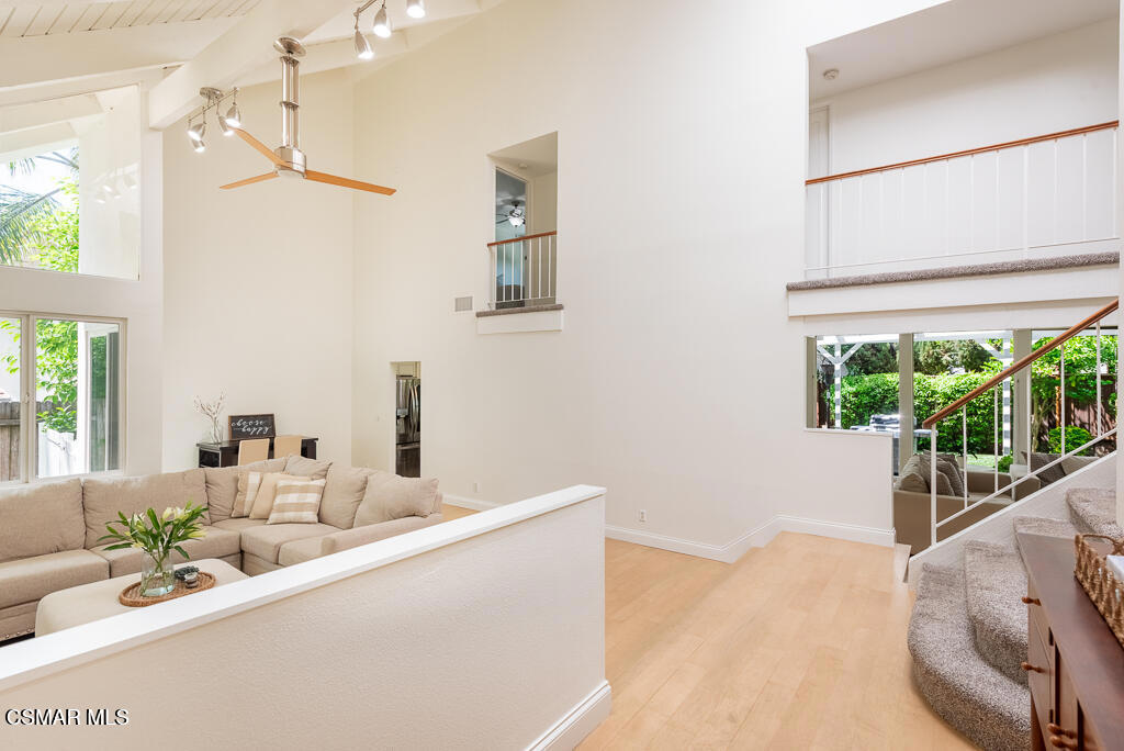 2339 E Meadowland Court