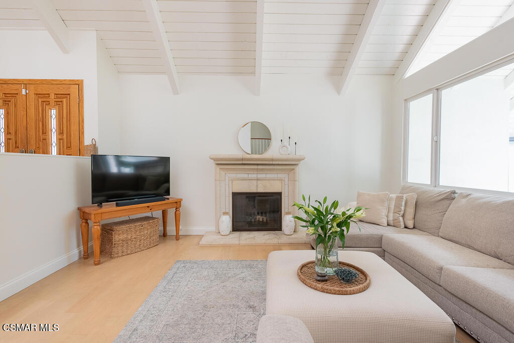 2339 E Meadowland Court