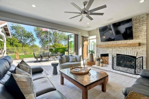 1109 Countrywood Ln Vista CA 92081