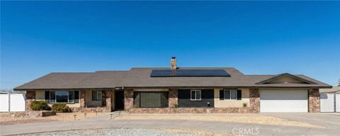 Photo of 14010 Jicarilla Rd Rd, Apple Valley, CA 92307 (MLS # IV26006220)