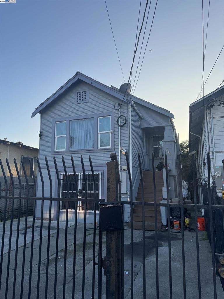 ARROYO PARK - Residential Income