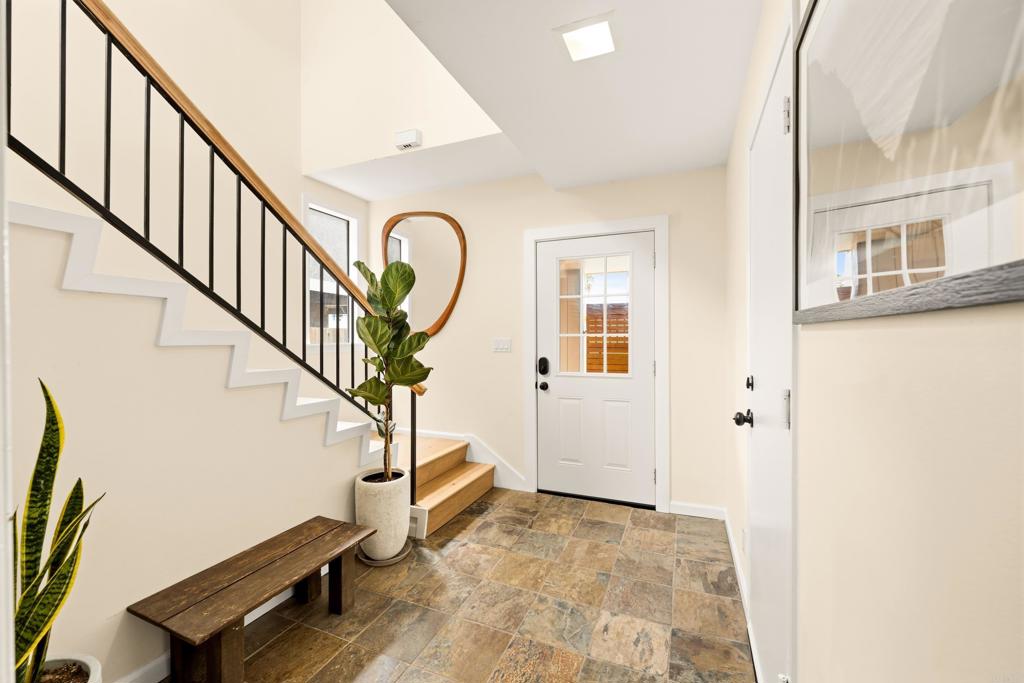 1136 Shelburn Lane