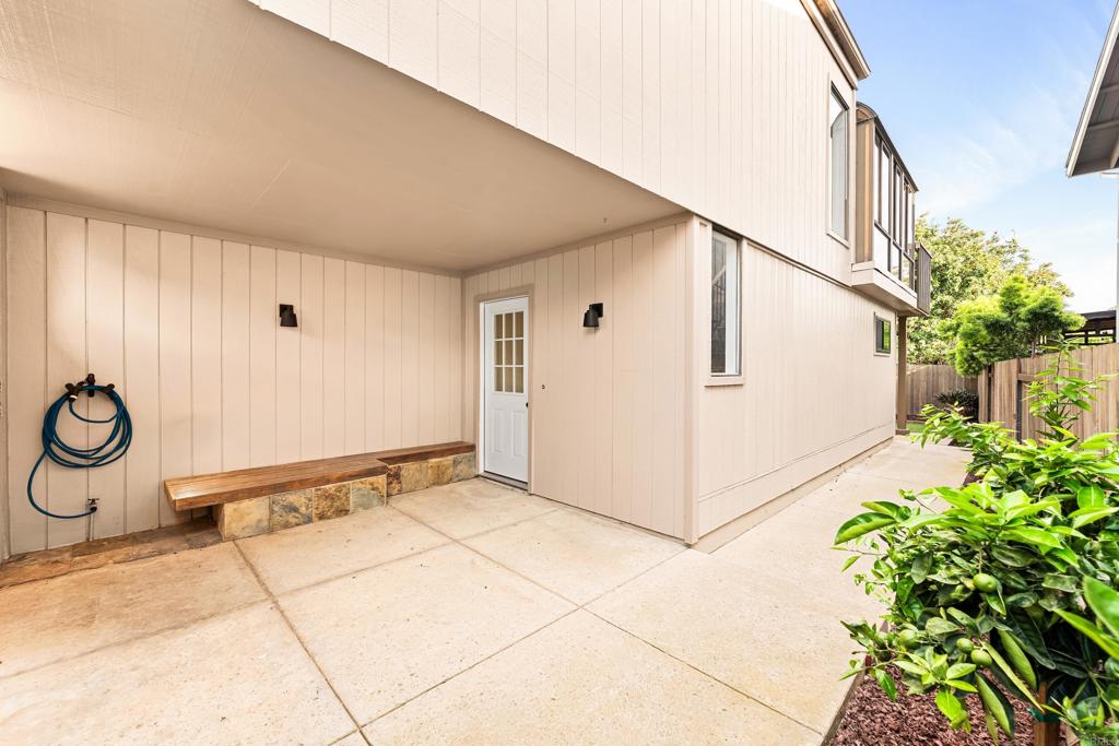 1136 Shelburn Lane