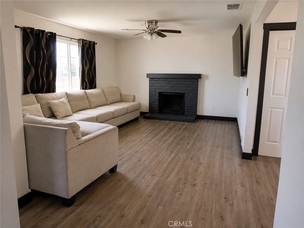 16044 Hawthorne