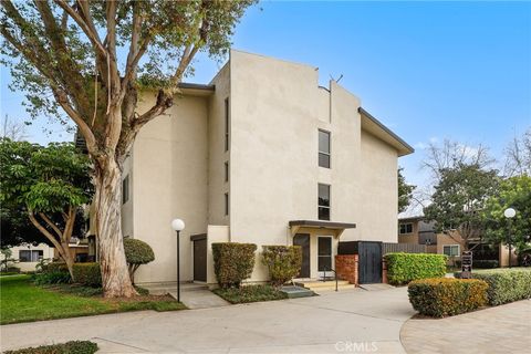 Photo of 12200 Montecito Road #D301, Seal Beach, CA 90740 (MLS # OC26013936)