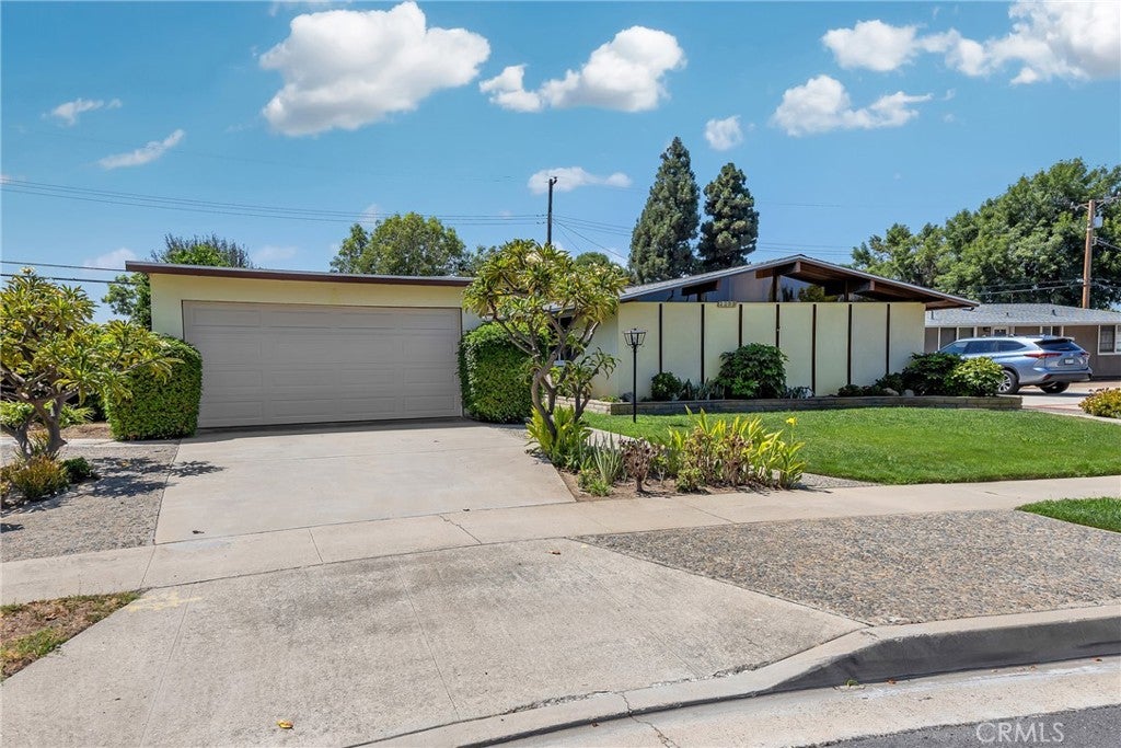 2200 Gregory