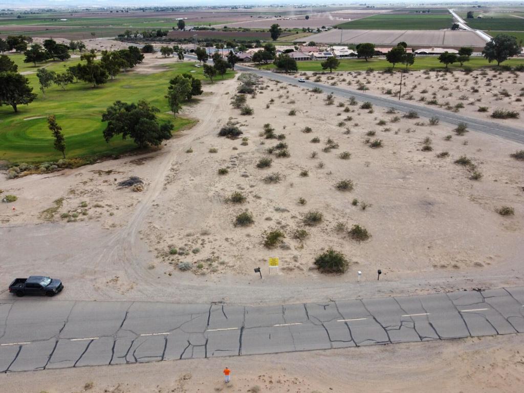 2 Acres On Wells Road