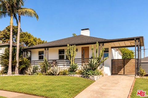 Photo of 7122 Glasgow Avenue, Los Angeles, CA 90045 (MLS # 26998383)