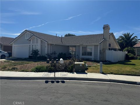 Photo of 14151 Hillsborough Dr, Victorville, CA 92392 (MLS # IG26086073)