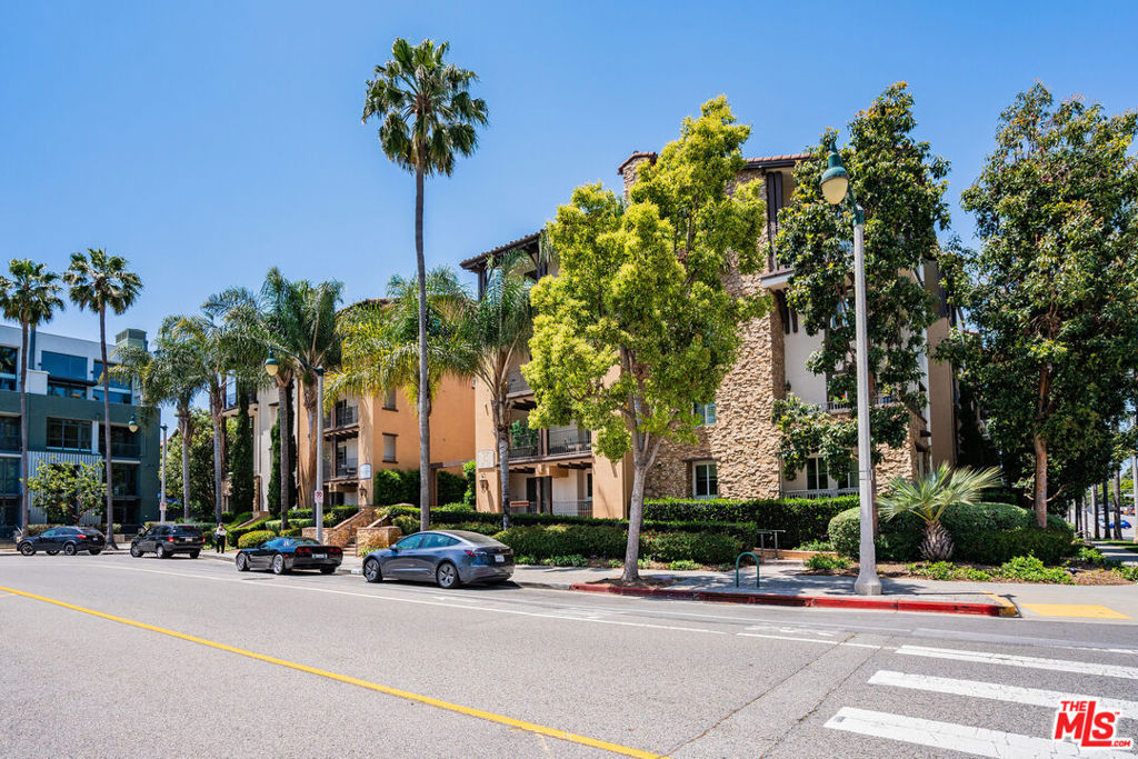 13031 Villosa Place 406