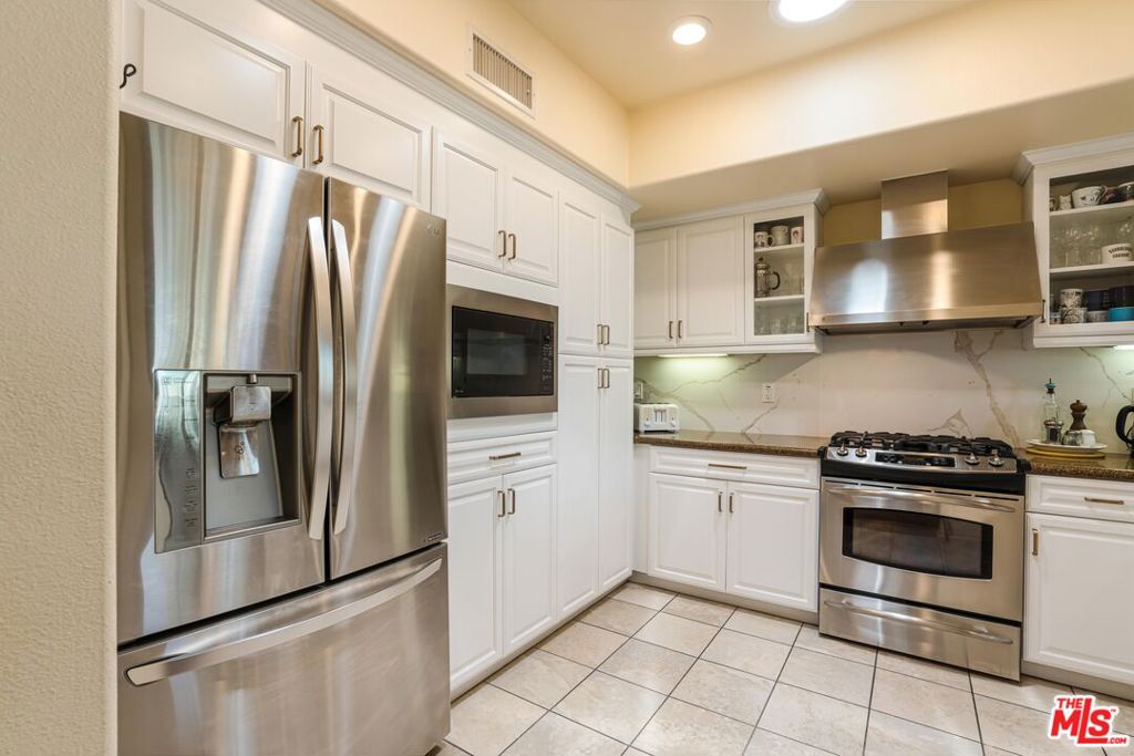 13031 Villosa Place 406