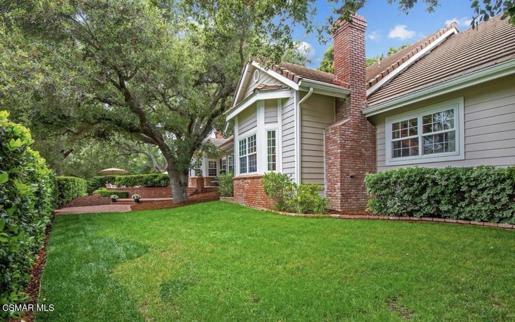 5390 Long Shadow Court