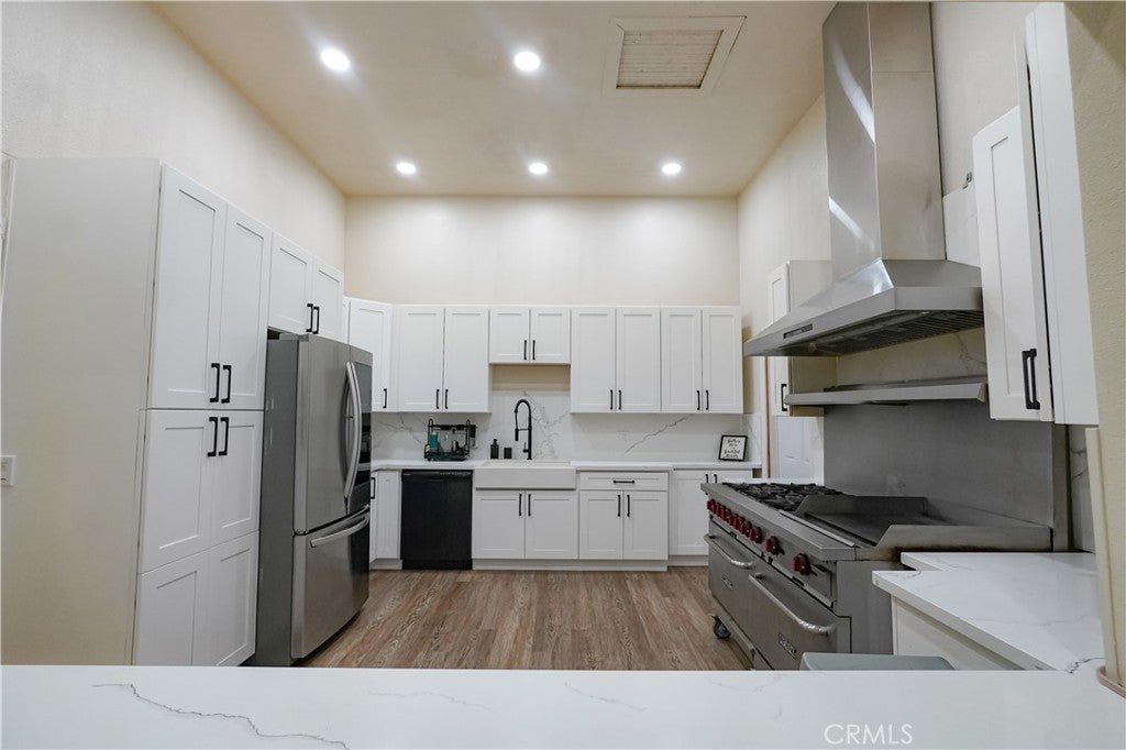 1251 Cedar