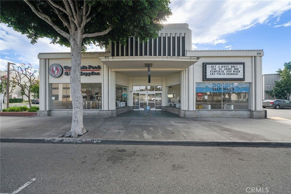 Photo of 218 W Commonwealth Ave, Fullerton, CA 92832 (MLS # AR26088817)