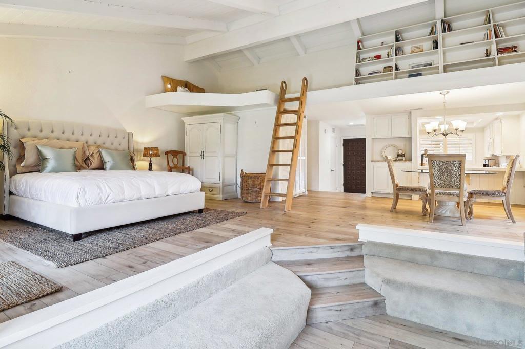 La Costa - Residential