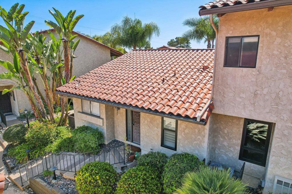 La Costa - Residential