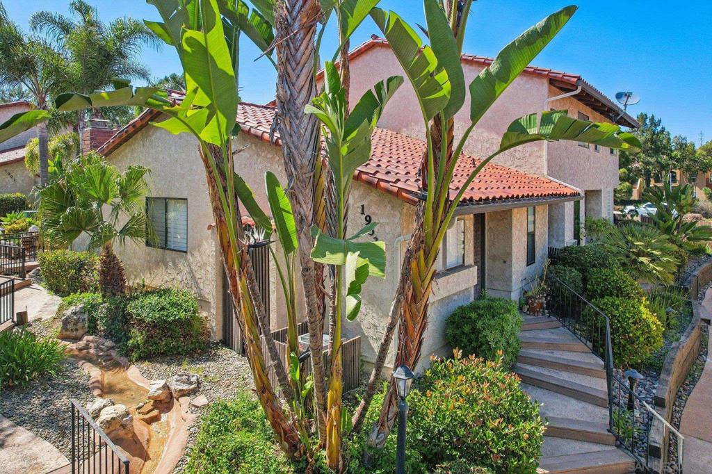 La Costa - Residential