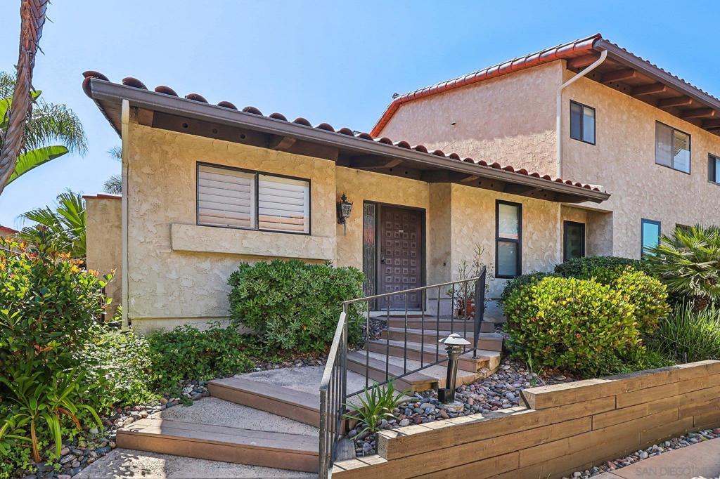La Costa - Residential