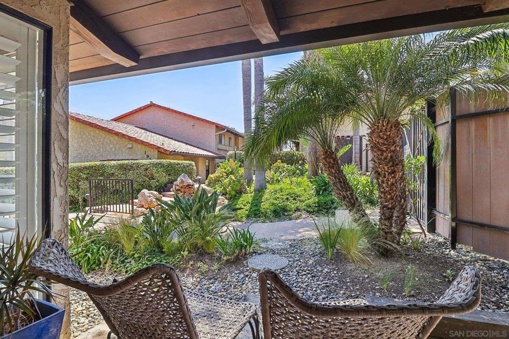 La Costa - Residential