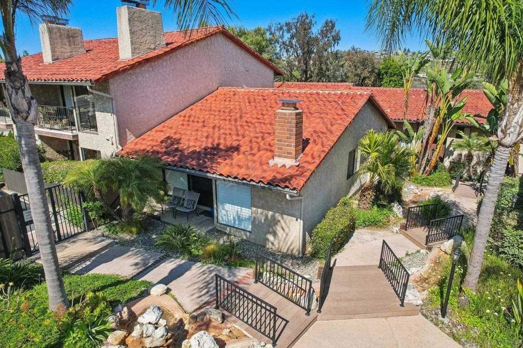 La Costa - Residential
