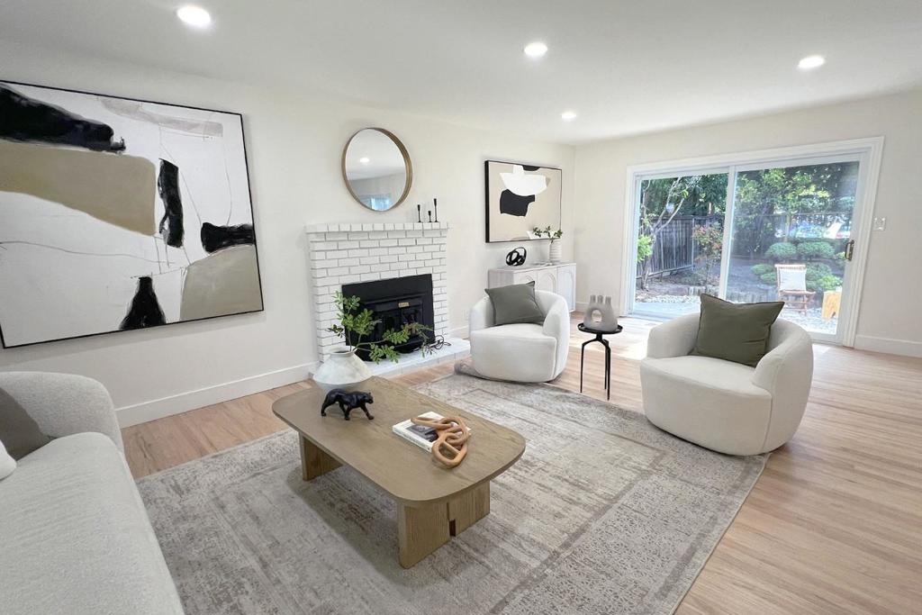 1522 Jamestown Drive