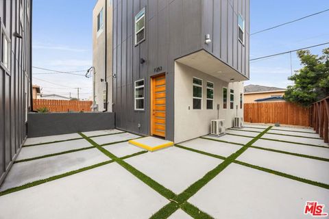 Photo of 11253 Hatteras Street, North Hollywood, CA 91601 (MLS # 26833977)