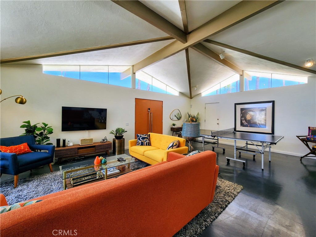 Indian Canyon Villas (33456) - Residential Lease