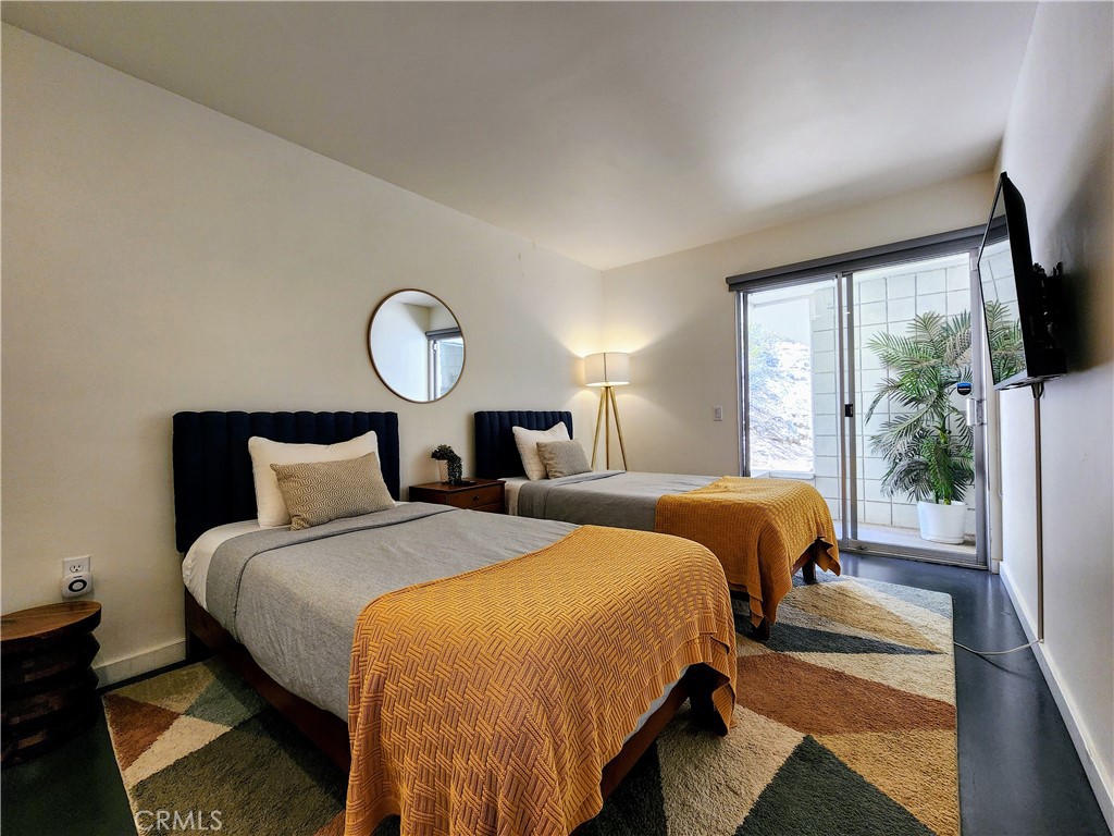 Indian Canyon Villas (33456) - Residential Lease