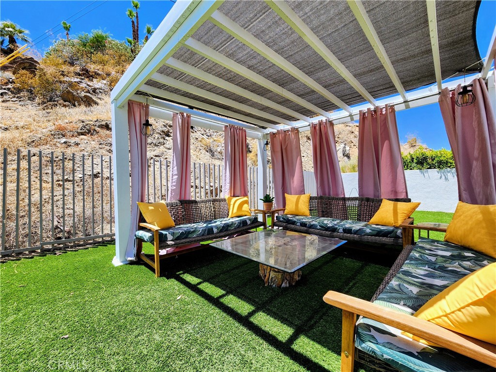 Indian Canyon Villas (33456) - Residential Lease