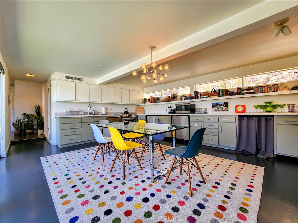 Indian Canyon Villas (33456) - Residential Lease