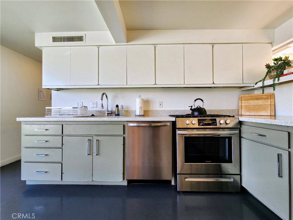 Indian Canyon Villas (33456) - Residential Lease