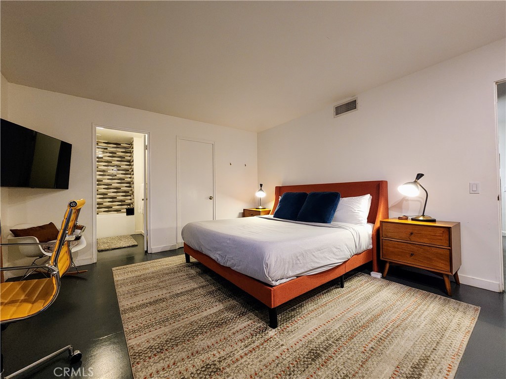 Indian Canyon Villas (33456) - Residential Lease