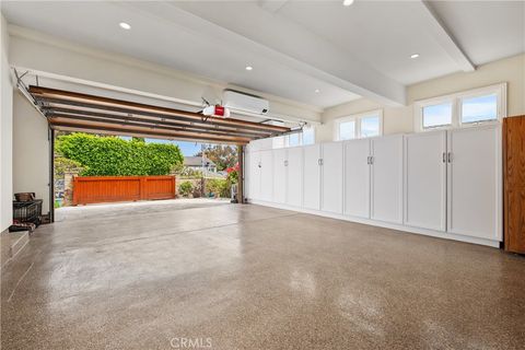 Tiny photo for 535 High Dr Dr, Laguna Beach, CA 92651 (MLS # LG25102495)