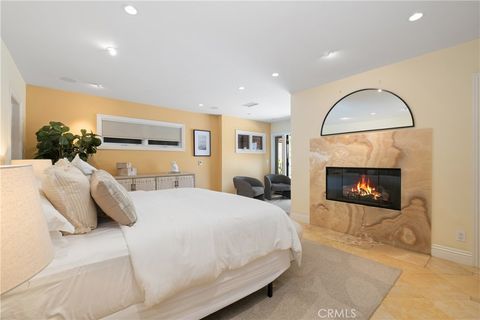 Tiny photo for 535 High Dr Dr, Laguna Beach, CA 92651 (MLS # LG25102495)