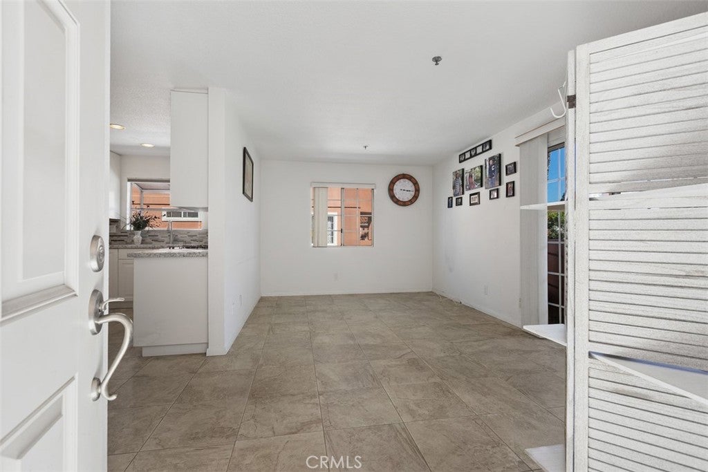 409 Utica AVE D43, Huntington Beach CA 92648
