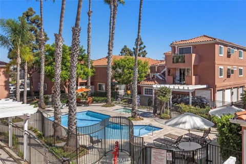 Photo of 409 Utica AVE #D43, Huntington Beach, CA 92648 (MLS # OC26182699)